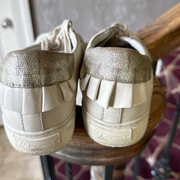 LEMARE’ ladies leather sneaker very good condition ruffle design on back euro 38 - Picture 9 of 10